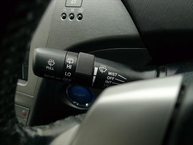 TOYOTA PRIUS 2013 Image 31