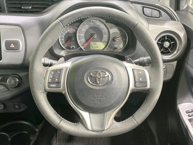 TOYOTA VITZ 2016 Image 31