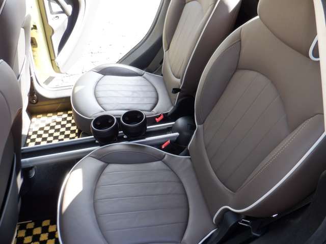 BMW MINI COOPER S CR 2011 Image 31