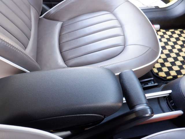 BMW MINI COOPER S CR 2011 Image 31