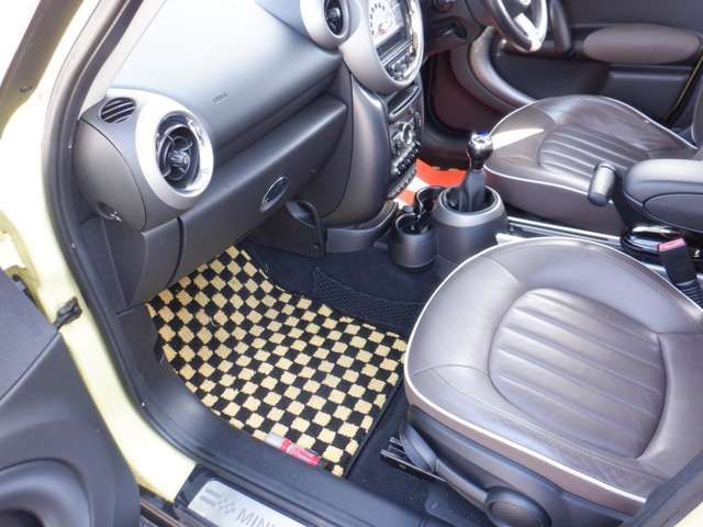 BMW MINI COOPER S CR 2011 Image 31