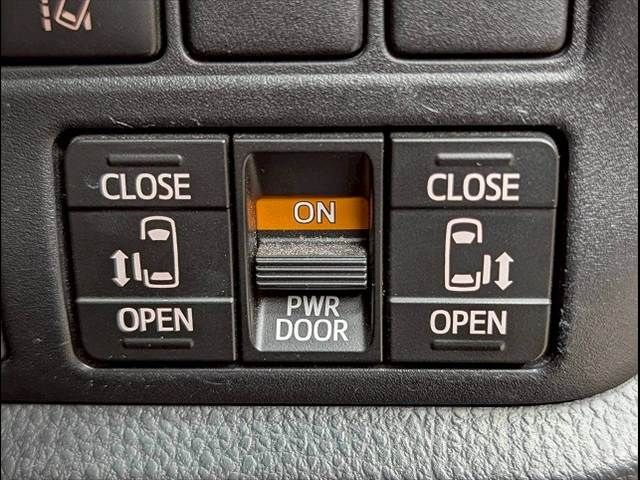 TOYOTA VOXY 2020 Image 31