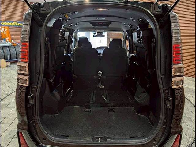 TOYOTA VOXY 2020 Image 31