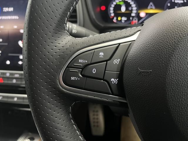 RENAULT MEGANE HATCH 2024 Image 31