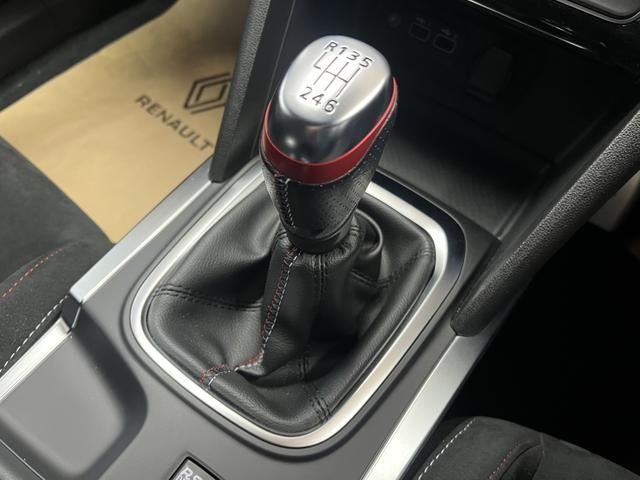 RENAULT MEGANE HATCH 2024 Image 31