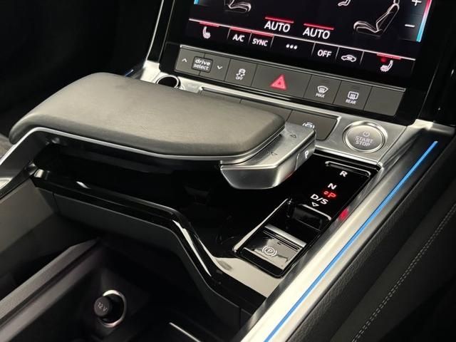 AUDI E-TRON SPORTBAC 2020 Image 31
