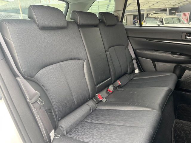 SUBARU LEGACY OUTBACK 2011 Image 31