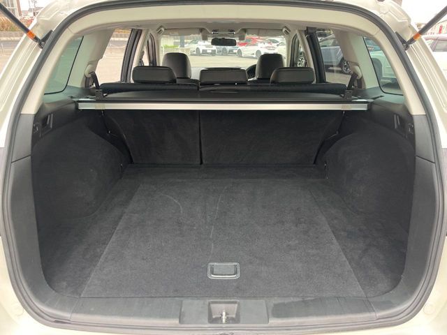 SUBARU LEGACY OUTBACK 2011 Image 31