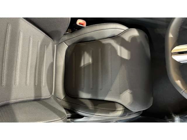 MERCEDES BENZ GLC CL 2025 Image 31