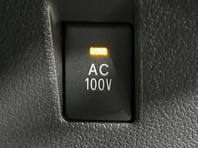 TOYOTA PRIUS PHV 2017 Image 31