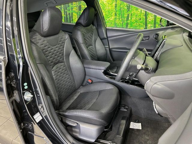 TOYOTA PRIUS PHV 2017 Image 31