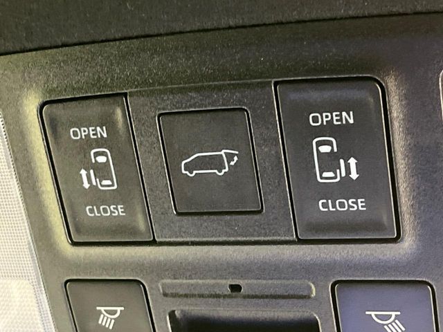 TOYOTA NOAH HYBRID 2022 Image 31