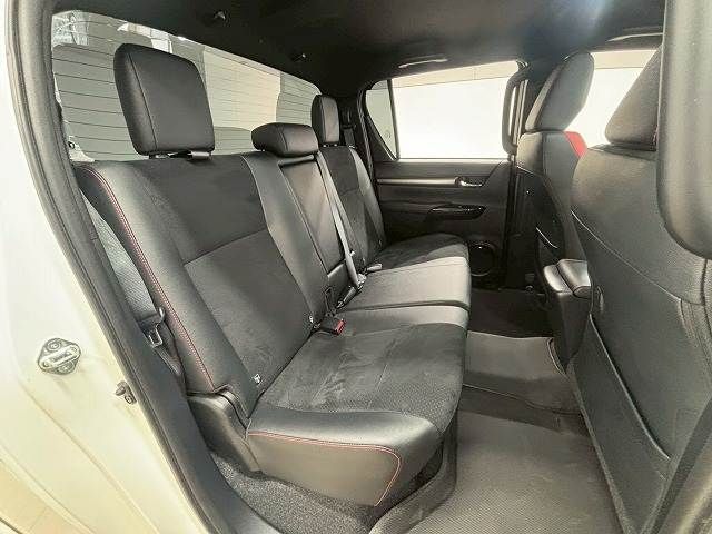 TOYOTA HILUX 4WD 2023 Image 31