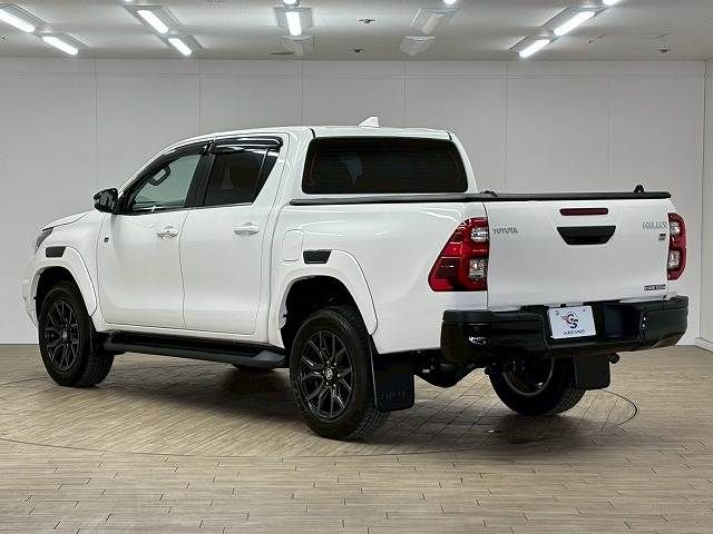 TOYOTA HILUX 4WD 2023 Image 31
