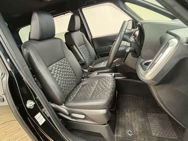 TOYOTA VOXY HYBRID 2023 Image 31