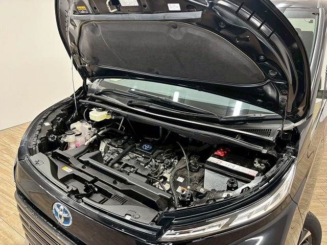 TOYOTA VOXY HYBRID 2023 Image 31