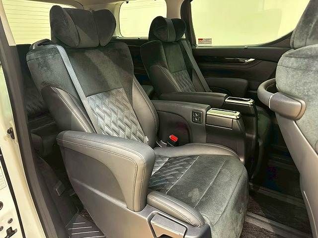 TOYOTA VELLFIRE 2015 Image 31