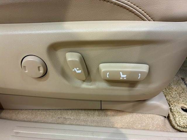 TOYOTA LANDCRUISER PRADO 2023 Image 31