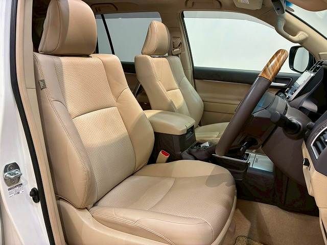 TOYOTA LANDCRUISER PRADO 2023 Image 31