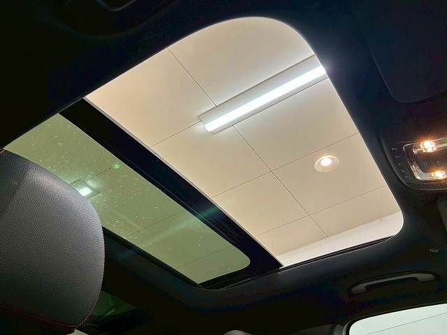 MERCEDES BENZ EQA 2024 Image 31