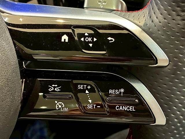 MERCEDES BENZ EQA 2024 Image 31