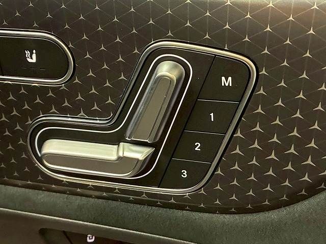 MERCEDES BENZ EQA 2024 Image 31