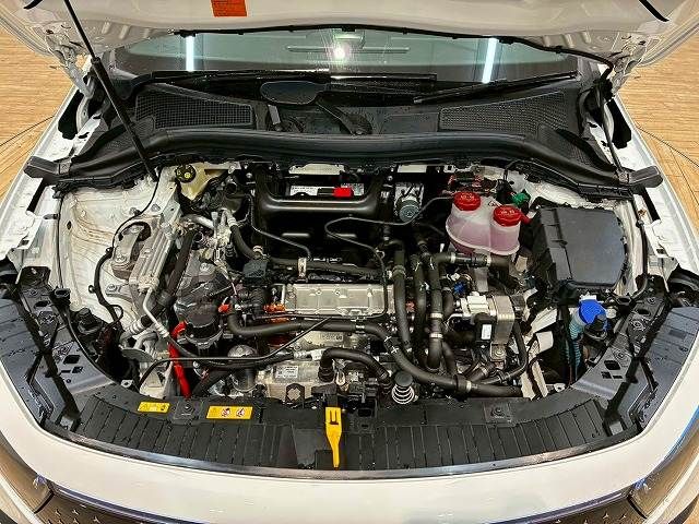 MERCEDES BENZ EQA 2024 Image 31