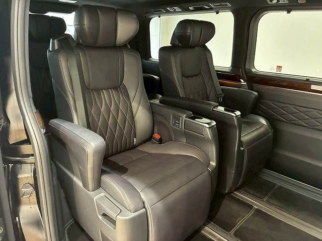 TOYOTA GRANACE 2023 Image 31