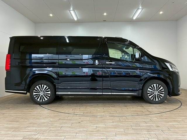 TOYOTA GRANACE 2023 Image 31