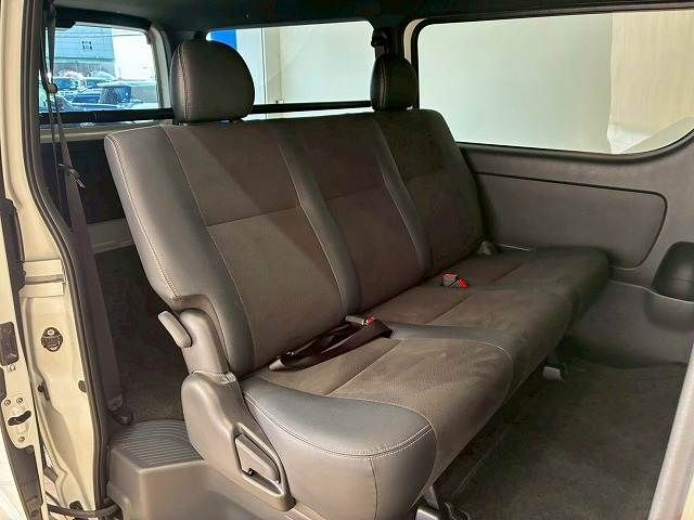 TOYOTA HIACE VAN 2WD 2024 Image 31