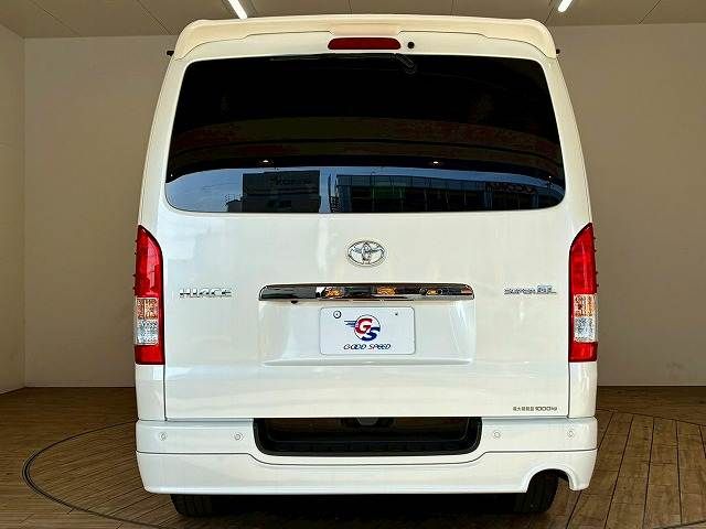 TOYOTA HIACE VAN 2WD 2024 Image 31