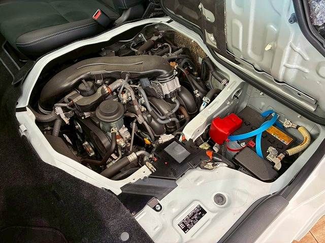 TOYOTA HIACE VAN 2WD 2024 Image 31