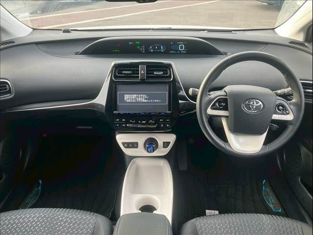 TOYOTA PRIUS 2016 Image 31