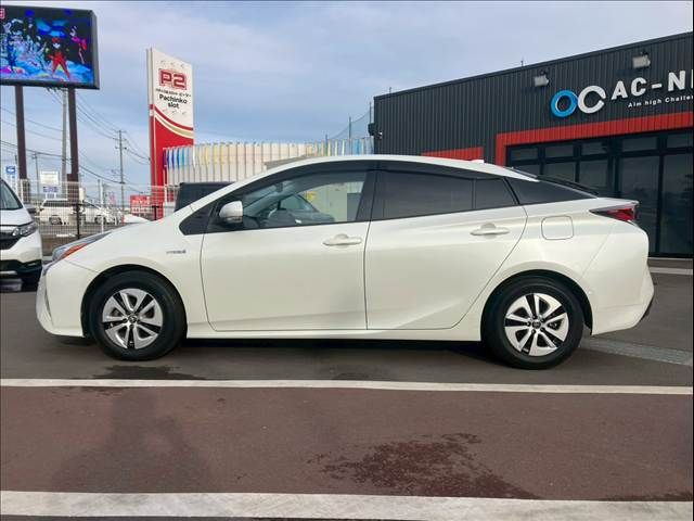 TOYOTA PRIUS 2016 Image 31