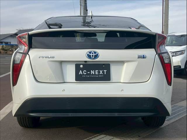 TOYOTA PRIUS 2016 Image 31