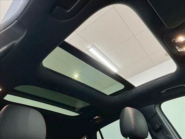 MERCEDES BENZ EQA 2021 Image 31