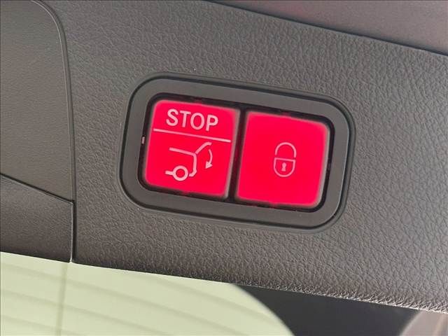 MERCEDES BENZ EQA 2021 Image 31