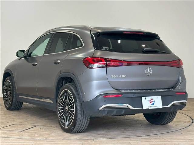 MERCEDES BENZ EQA 2021 Image 31