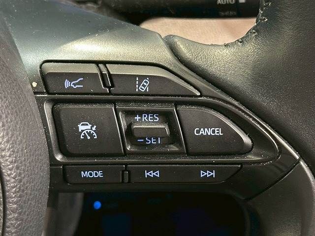 TOYOTA YARIS CROSS HYBRID 2021 Image 31