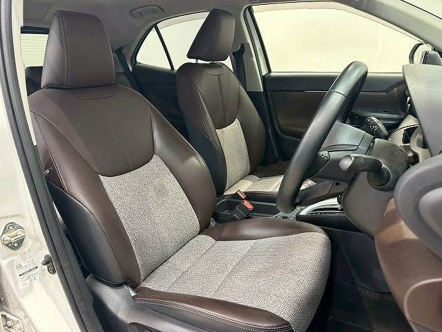 TOYOTA YARIS CROSS HYBRID 2021 Image 31