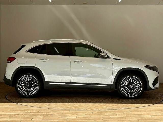 MERCEDES BENZ EQA 2022 Image 31