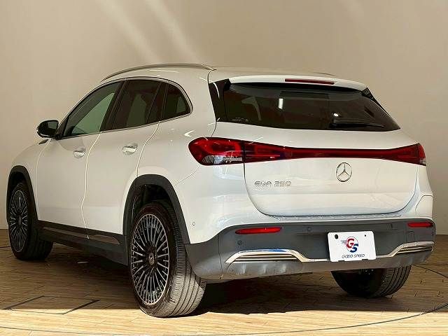 MERCEDES BENZ EQA 2022 Image 31