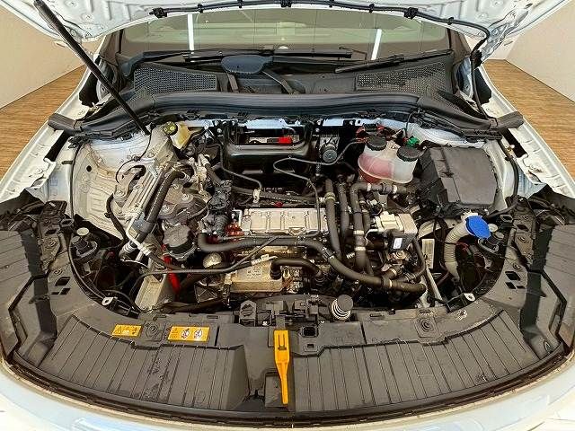 MERCEDES BENZ EQA 2022 Image 31