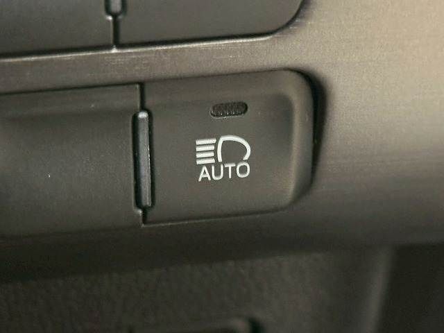 TOYOTA PRIUS PHV 2017 Image 31