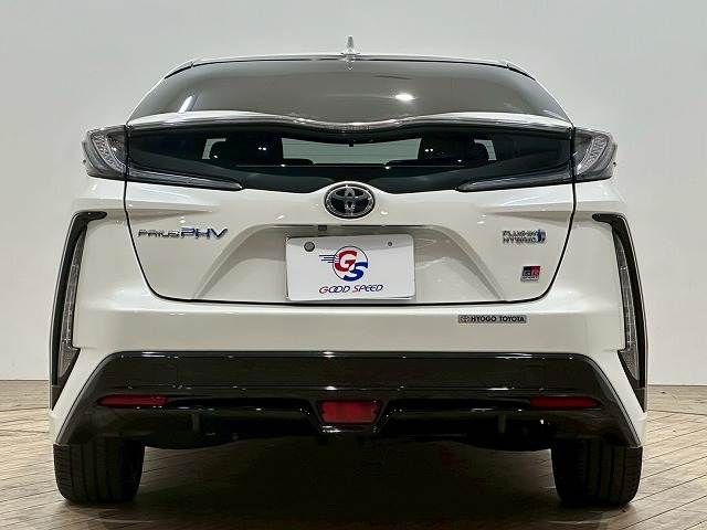 TOYOTA PRIUS PHV 2017 Image 31