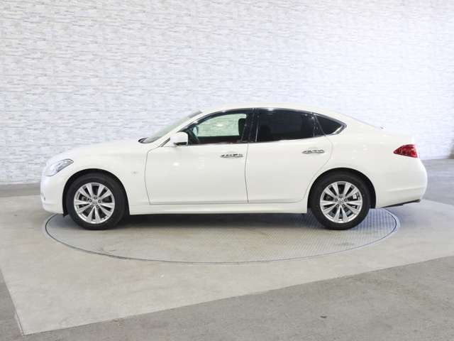 NISSAN FUGA 2011 Image 31