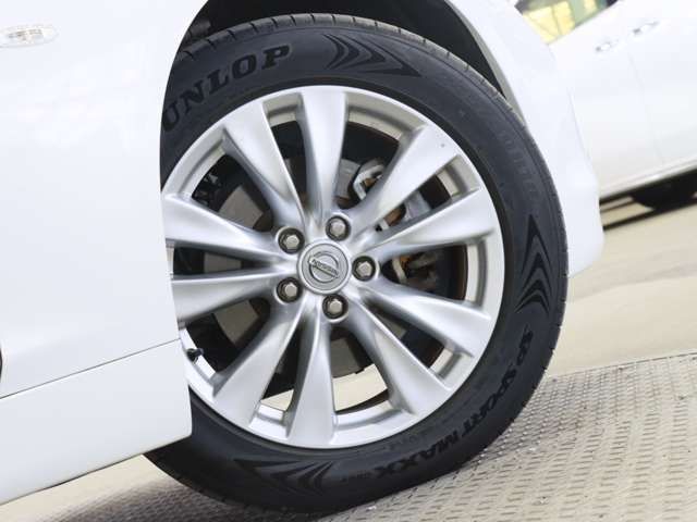 NISSAN FUGA 2011 Image 31