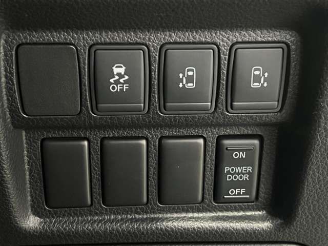 NISSAN ELGRAND 2016 Image 31