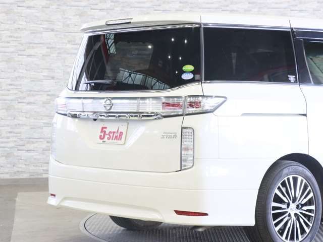 NISSAN ELGRAND 2016 Image 31