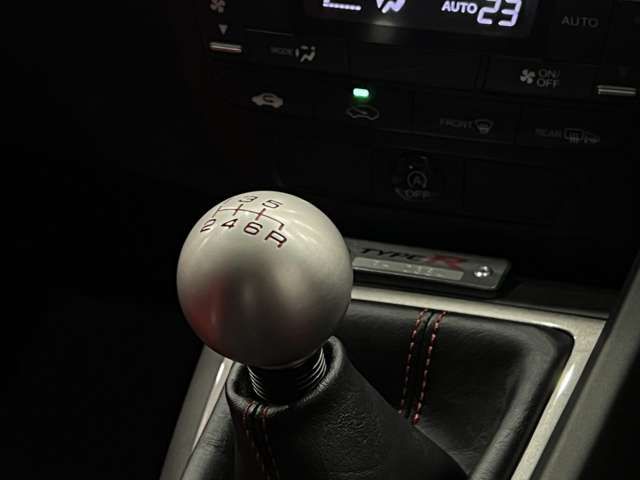 HONDA CIVIC HATCHBACK 2016 Image 31